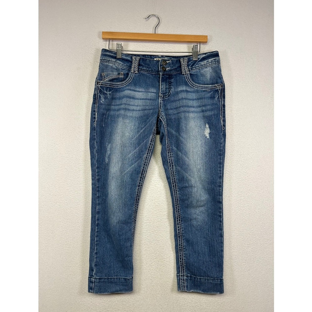 Y2K Boho Mudd Womens Size 9 Blue Distressed Contrast Stitch Cropped Capri Jeans